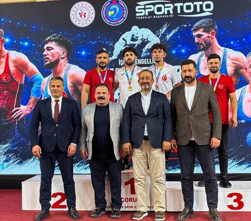 Çorum Belediyesi Spor Kulübü Sporcusu Eren Uzun İşitme Engelliler Türkiye Güreş Şampiyonası’nda Altın Madalya Kazandı