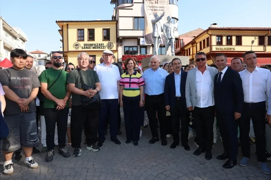 Odunpazarı Belediye Başkanı Kazım Kurt: “Odunpazarı’nı sanat ve kültürün merkezi haline getirmek için çalışıyoruz”