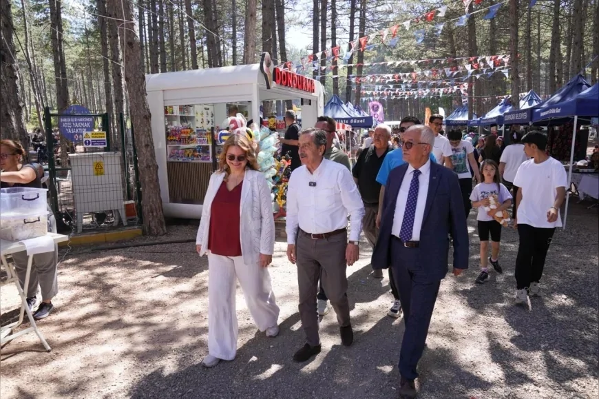 Tepebaşı Belediye Başkanı Dt. Ahmet Ataç 38. Geleneksel Tepreş Şenliği’nde vatandaşlarla buluştu