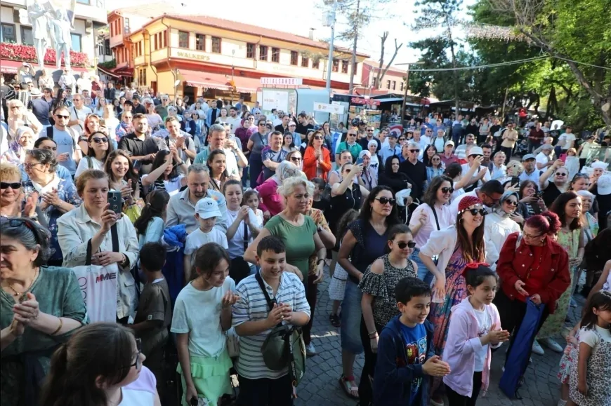 Odunpazarı Uluslararası Ahşap Heykel Festivali’nde Üçüncü Günde Eserler Belirginleşmeye Başladı