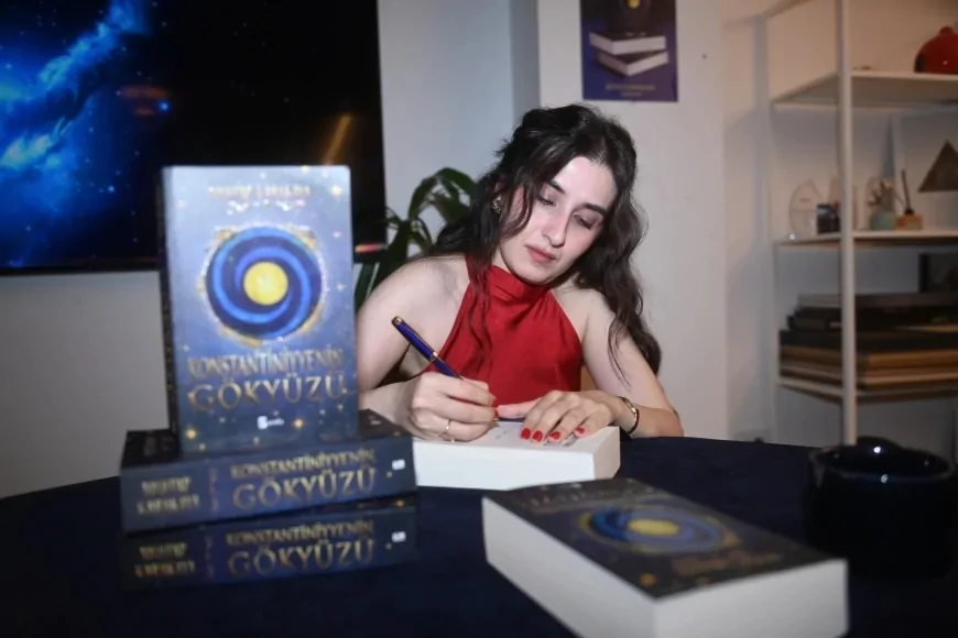 MEHTAP KARAKAYA’NIN “KONSTANTİNİYYE’NİN GÖKYÜZÜ” ROMANI TARİH, AŞK VE ZAMAN YOLCULUĞUNU BİR ARAYA GETİRİYOR