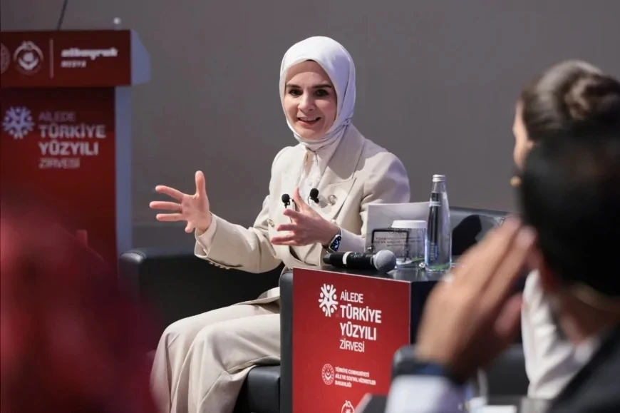 Aile ve Sosyal Hizmetler Bakanı Mahinur Özdemir Göktaş: “Amacımız Roblox’u yasaklamak değil, denetlemek”