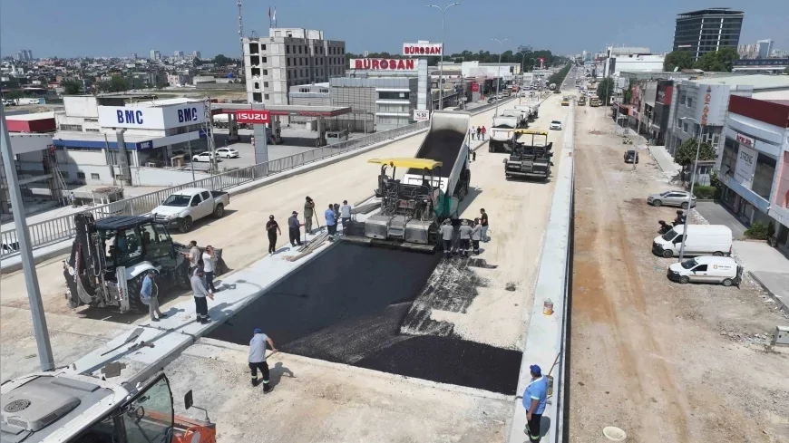 Adana Büyükşehir Belediye Başkan Vekili Güngör Geçer: “D-400 trafiğine nefes aldıracak farklı seviyeli kavşak projemizde sona yaklaştık”
