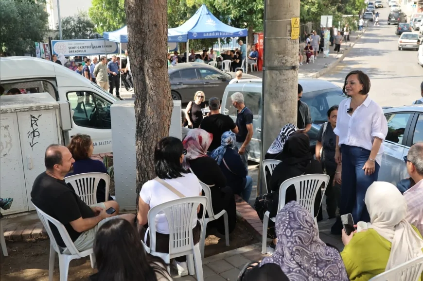 Karabağlar Belediye Başkanı Helil Kınay YKS Heyecanını Ailelerle Paylaştı ve Öğrencilere Başarı Diledi