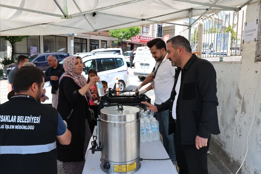Pursaklar Belediye Başkanı Ertuğrul Çetin: “Geleceğimizin Teminatı Olan Evlatlarımızın Başarısına Ortak Olmak İstedik”