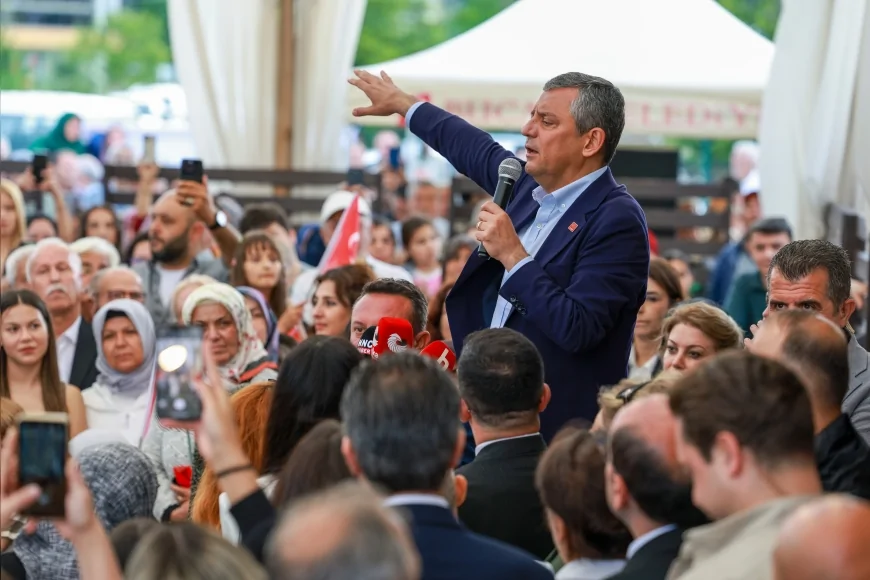 CHP LİDERİ ÖZGÜR ÖZEL: “GÖRÜNÜRDE HEDEF BİZİZ AMA ESAS HEDEF MİLLETİN SEÇME İRADESİDİR”