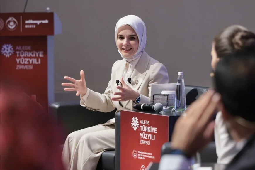 Aile ve Sosyal Hizmetler Bakanı Mahinur Özdemir Göktaş: “Aile ve Gençlik Fonu kapsamında bu ay 1 milyar 52 milyon liralık ödeme yaptık”