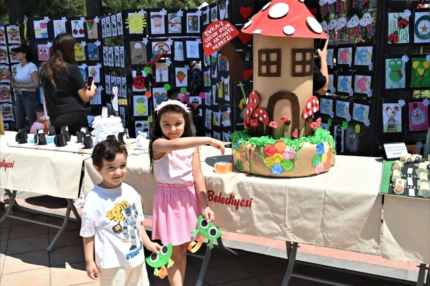 Bornova Büyükpark’ta Çocuk Oyun ve Aktivite Merkezlerinin Yıl Sonu Sergisi Yoğun İlgi Gördü