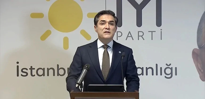 İYİ Parti Sözcüsü Buğra Kavuncu: “Türkiye'de olup biten rezaletlere ses çıkartmak istiyorsanız gelin birlikte bayrak açalım”