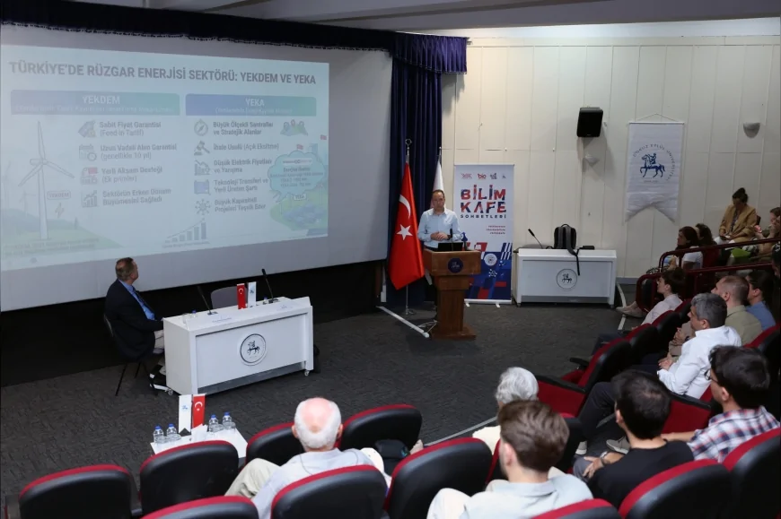 Dokuz Eylül Üniversitesi Bilim Kafe Sohbetleri’nde alternatif enerji sektörünün geleceği ve kariyer fırsatları masaya yatırıldı