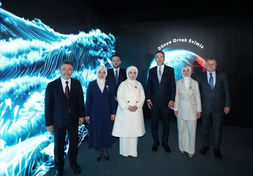 Cumhurbaşkanı Recep Tayyip Erdoğan’ın eşi Emine Erdoğan: “Sürdürülebilir Bir Gelecek İçin Sıfır Atık sergisi emeğin ve kaynakların kıymetini hatırlatıyor”
