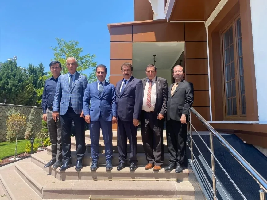 Erzurumlu Gölbaşı Kaymakamı Erol Rüstemoğlu ve Cumhur Haber Ajansı Temsilcileri Ankara’da Bir Araya Geldi