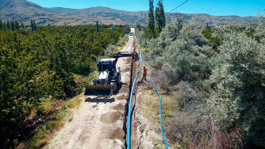 Malatya Büyükşehir Belediyesi Ören Mahallesi’nde 26 Kilometrelik İçme Suyu Hattını Yeniliyor!