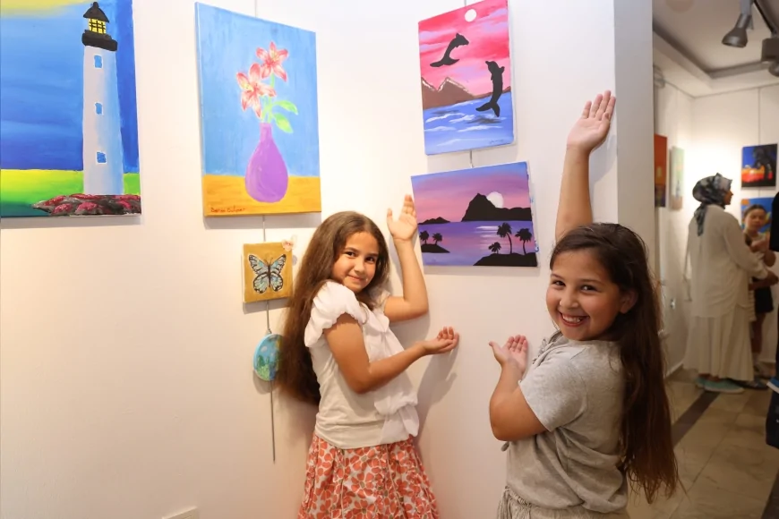 Marmaris Belediyesi Kültür ve Sanat Evi’nde 500 Kursiyer Yılsonu Etkinlikleriyle Yeteneklerini Sergiledi