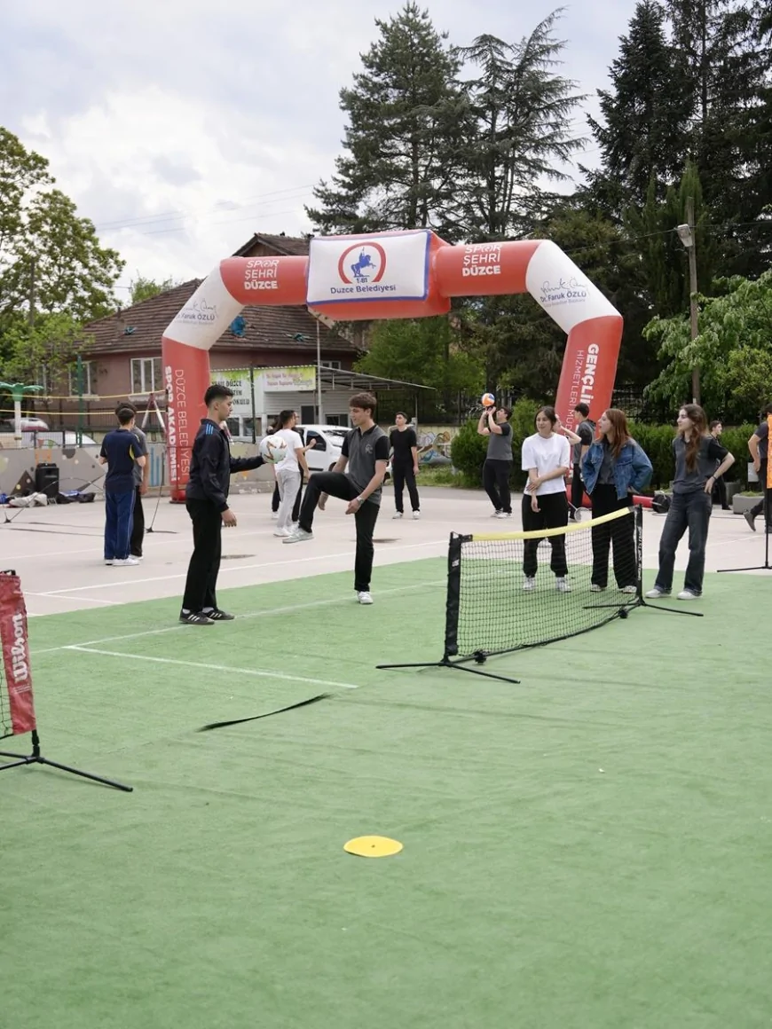 Düzce’de Spor Hizmetleri Binlerce Kişiye Ulaştı: Sağlıklı Yaşam ve Gençlik Programlarına Yoğun İlgi