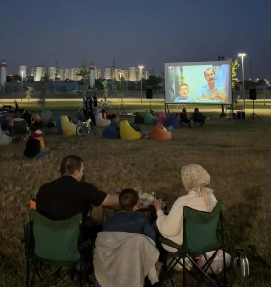 Yaz Akşamlarının Adresi Sincan Park: Açık Hava Sinema ve Müzik Etkinlikleri Başladı