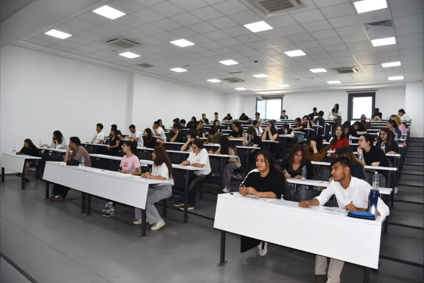 Menemen, Eğitim Yatırımlarıyla Örnek Gösteriliyor
