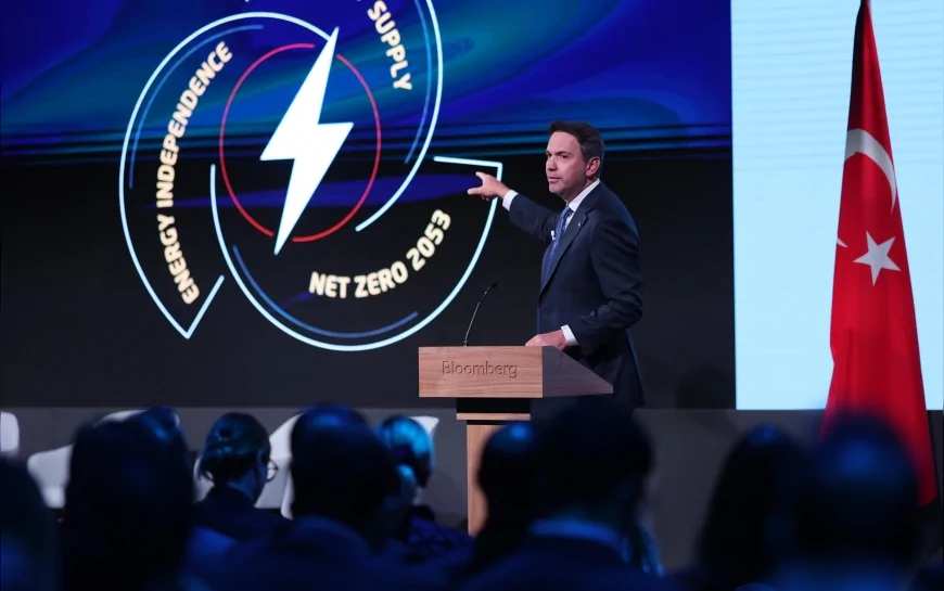 Enerji ve Tabii Kaynaklar Bakanı Alparslan Bayraktar: “2035’e Kadar Enerji Dönüşümü İçin 200 Milyar Dolarlık Yatırım Gerekiyor”