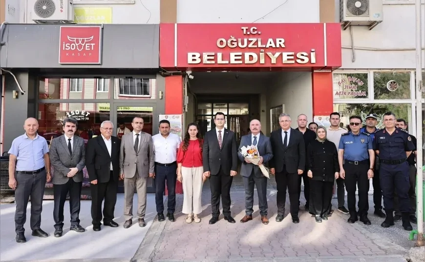 Çorum Valisi Ali Çalgan Oğuzlar Belediyesini Ziyaret Ederek Çalışmalar Hakkında Bilgi Aldı