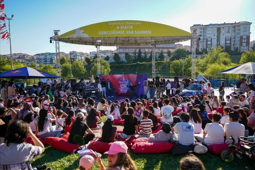 BEYLİKDÜZÜ YAŞAM VADİSİ'NDE DÜZENLENEN SOKAK DANSI YARIŞMASINDA DÖRT İSİM TÜRKİYE FİNALİNE YÜKSELDİ