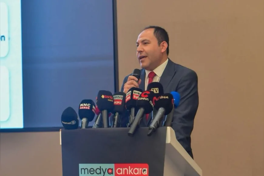 Medya Ankara tarafından düzenlenen 5'inci Başkente Değer Ödülleri'nde Ankara'ya katkı sunan isimler ödüllendirildi