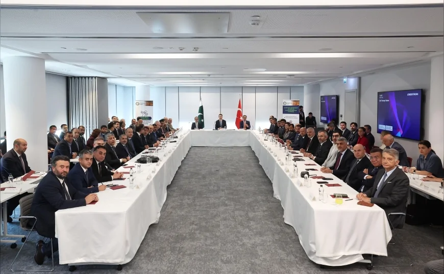 Enerji ve Tabii Kaynaklar Bakanı Alparslan Bayraktar: “Pakistan’ın elektrik özelleştirme sürecinde deneyimlerimizi sonuna kadar paylaşacağız”