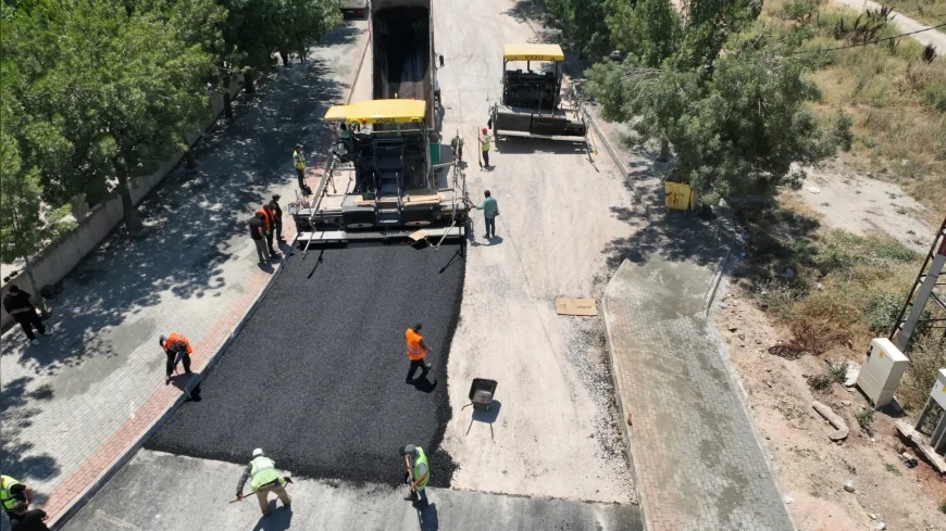 Bursa Büyükşehir Belediyesi Gürsu’da Yeşil Çevre Caddesi’ni Baştan Sona Yenileyerek Ulaşım Konforunu Artırıyor