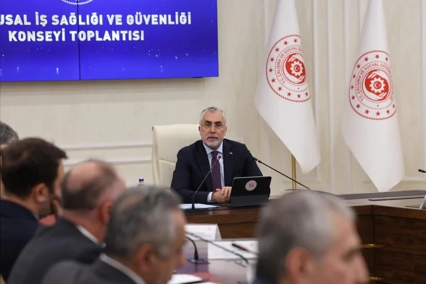 ÇALIŞMA VE SOSYAL GÜVENLİK BAKANI PROF. DR. VEDAT IŞIKHAN: “ORTAK AKIL VE SOSYAL DİYALOG ANLAYIŞIYLA İŞ SAĞLIĞI VE GÜVENLİĞİ KÜLTÜRÜNÜ DAHA DA YAYGINLAŞTIRACAĞIZ”