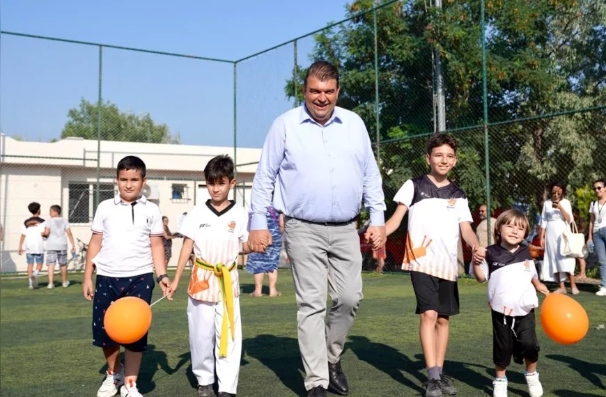 Seferihisar Belediye Başkanı İsmail Yetişkin: “Çocuklarımızın yaz tatilini ekran başında değil spor alanlarında geçirmelerini istiyoruz”