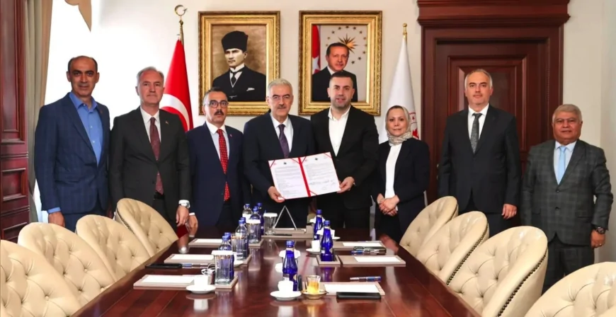 İnegöl Kemalpaşa Mahallesi'nde 5 Hekimli Şule-Talha Timur Han Aile Sağlığı Merkezi İçin Protokol İmzalandı