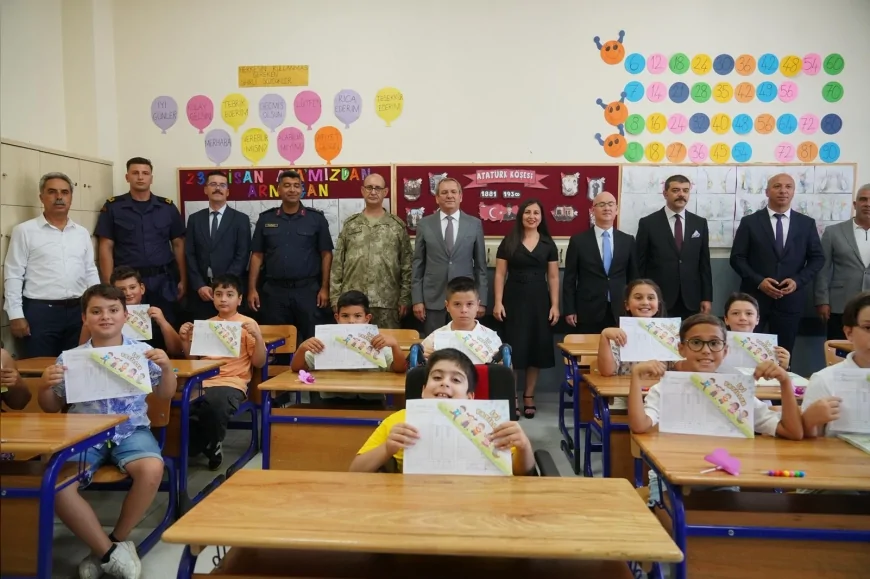 Ayvalık Belediye Başkanı Mesut Ergin: “Dinlenin, gezin, oynayın ve bol bol kitap okuyun”
