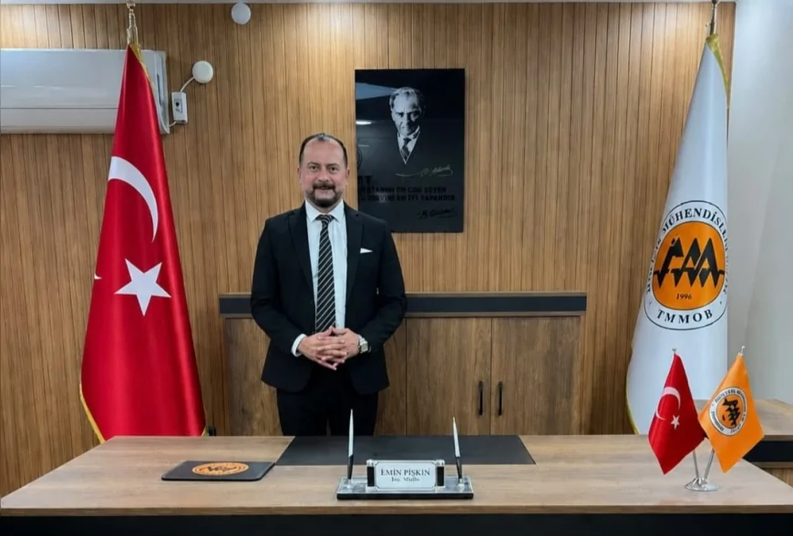 TMMOB Jeofizik Mühendisleri Odası Adana Şube Başkanı Emin Pişkin: “Ceyhan depreminin üzerinden 28 yıl geçti, artık ‘yapıyormuş gibi’ görünmeye tahammülümüz yok”