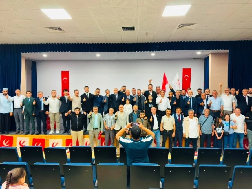 Yeniden Refah Partisi Çorum İl Başkanlığı Haziran Ayı İl Divan Toplantısında Yeni Üyelere Rozet Takıldı