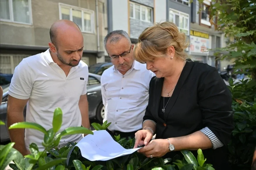 Manisa Büyükşehir Belediyesi Çarşı Bulvarı’nda sıcak asfalt ve trafik düzenlemesi çalışmalarını başlatıyor