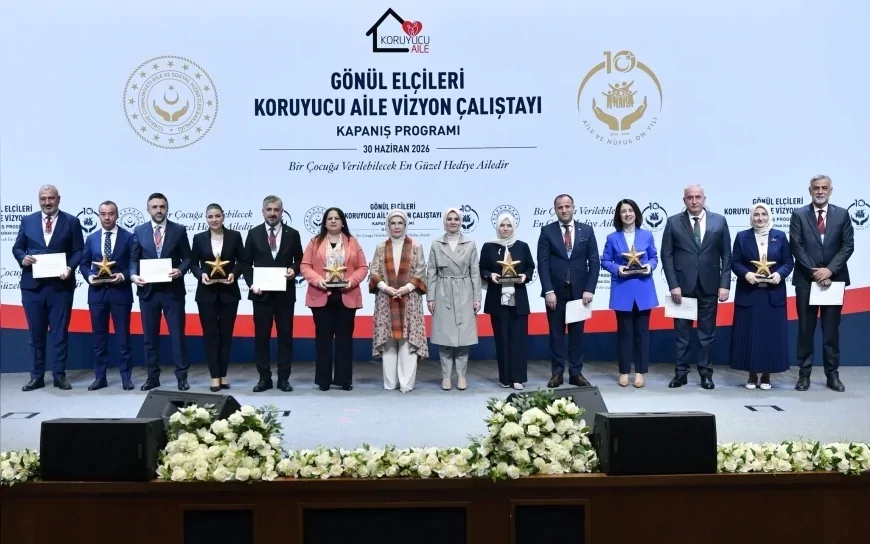 CUMHURBAŞKANI RECEP TAYYİP ERDOĞAN’IN EŞİ EMİNE ERDOĞAN: “15 BİN 803 ÇOCUĞUMUZ BİZLERDEN BİR YUVA BEKLİYOR”