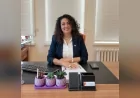 Ege Üniversitesi Çocuk Gelişim Uzmanı Burcu Karakaş: “Yaz tatilinde çocukların ekran başında ne yaptığı en az ekran süresi kadar önemlidir”