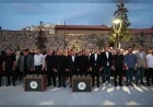 Nevşehir Belediyesi Kapadokya Su ve Işık Sahnesi'nde 15 Temmuz anısına özel gösteri düzenledi