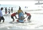 Kuşadası Belediyesi Engelsiz Plaj’da Engelli Plaj Sandalyelerini Vatandaşların Hizmetine Sundu