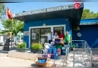 Karşıyaka Belediye Başkanı Yıldız Ünsal: “Mavi Kapak kampanyamızla doğamızı koruyor, dayanışmayı büyütüyoruz”