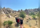 Nevşehir Belediyesi Pilates Kursiyerlerini Kızılçukur Vadisi'nde Doğa Yürüyüşünde Buluşturdu