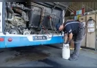 İzmir Büyükşehir Belediyesi ESHOT Genel Müdürlüğü yaz sıcaklarına karşı bin 700’ü aşkın otobüste klima bakımını kesintisiz sürdürüyor