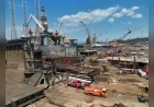 Aliağa Gemi Söküm Tesisleri'ndeki Yakıt Tankeri Yangını İzmir İtfaiyesi'nin Hızlı Müdahalesiyle Kontrol Altına Alındı
