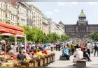 Prag’daki Yaya Bölgeleri Yaz Aylarında Günlük Şehir Yaşamının En Hareketli Noktaları Arasında Yer Aldı