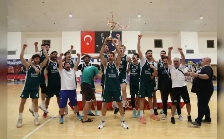 ÜNİLİG Basketbol Türkiye Şampiyonası'nda Üsküdar Üniversitesi ve Atatürk Üniversitesi zirveye çıktı