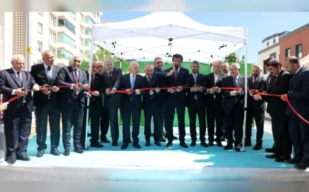 Erzurum Büyükşehir Belediye Başkanı Mehmet Sekmen: “Bizim siyaset anlayışımızın merkezinde insan ve vefa vardır”