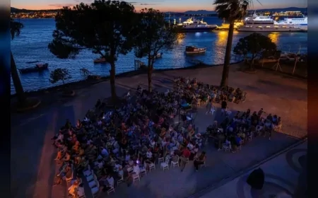 Ayvalık Belediye Başkanı Mesut Ergin: “Sinemanın birleştirici gücünü Ayvalık'ın eşsiz atmosferiyle buluşturan festival kentimize önemli katkılar sunuyor”