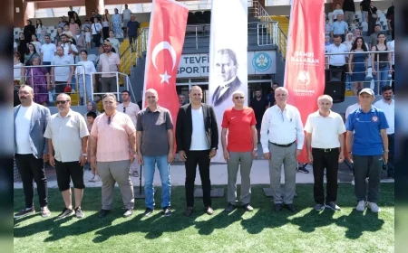Yunusemre Belediye Başkanı Semih Balaban: “Gençlerimizi sporla yetiştirmek temel felsefemizdir”