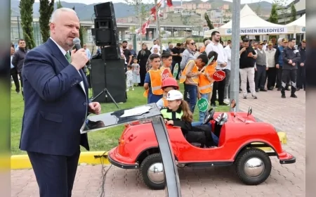 Menemen Belediye Başkanı Aydın Pehlivan: “Asarlık Trafik Eğitim Parkuru'nda trafik kültürünü küçük yaşta kazandırıyoruz”