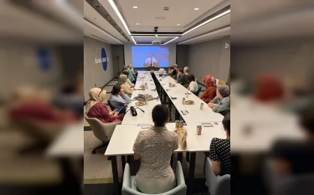 Yıldırım Belediyesi'nin fotoğrafçılık kursunu tamamlayan kursiyerler sertifikalarını alırken "700 Yıllık Tanıklık" sergisi açıldı