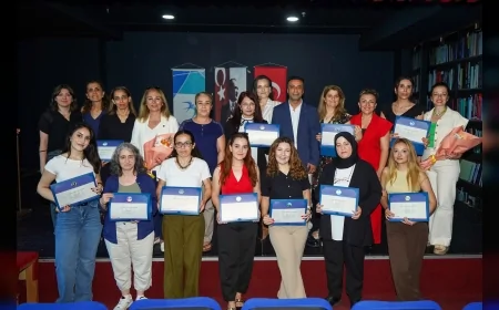 Beylikdüzü Belediyesi Uygulamalı Muhasebe Eğitimi’nin dördüncü dönemini tamamlayan 28 kursiyer sertifikalarını aldı